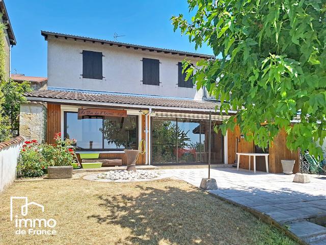 Maison 6 pièces 258 m²