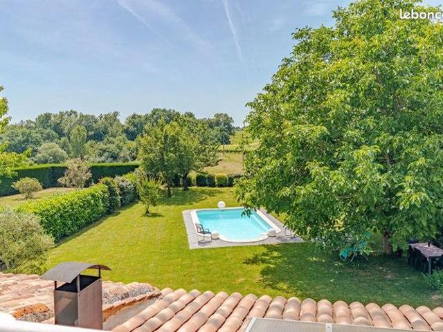 Maison 6 pièces 258 m²