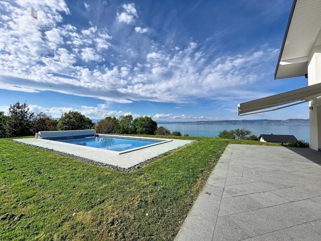Maison 6 pièces 259 m²