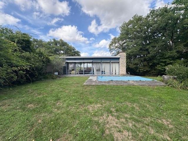 Maison 6 pièces 259 m²