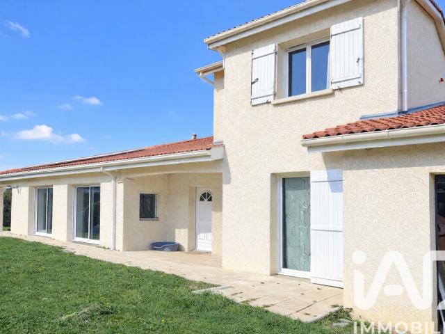 Maison 6 pièces 250 m²