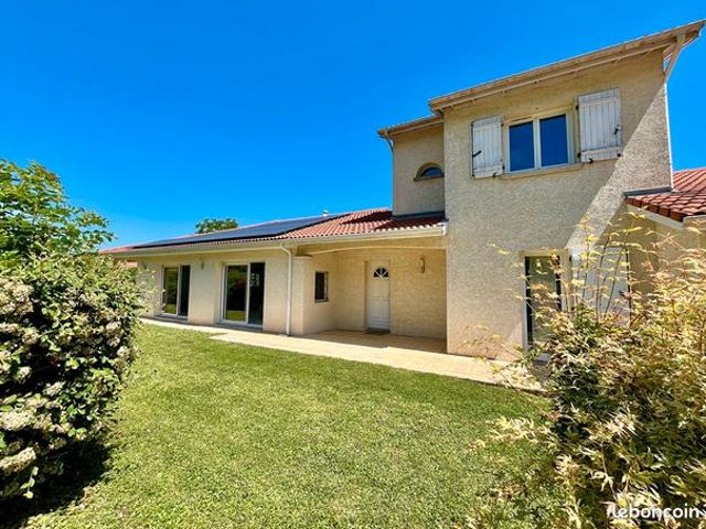 Maison 6 pièces 250 m²