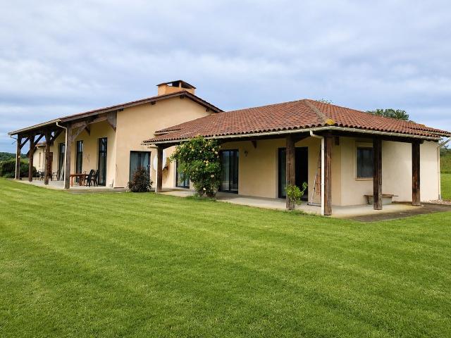 Maison 6 pièces 250 m²