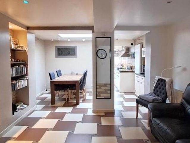 Maison 6 pièces 250 m²