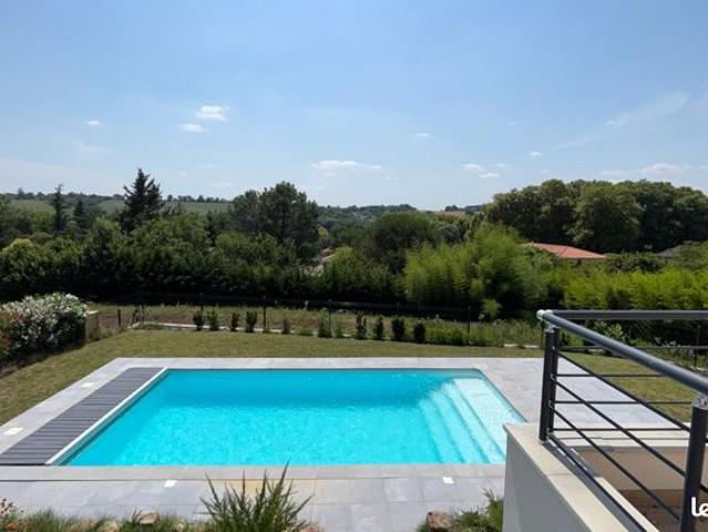 Maison 6 pièces 250 m²