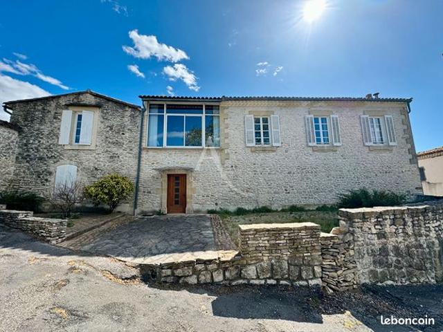Maison 6 pièces 250 m²