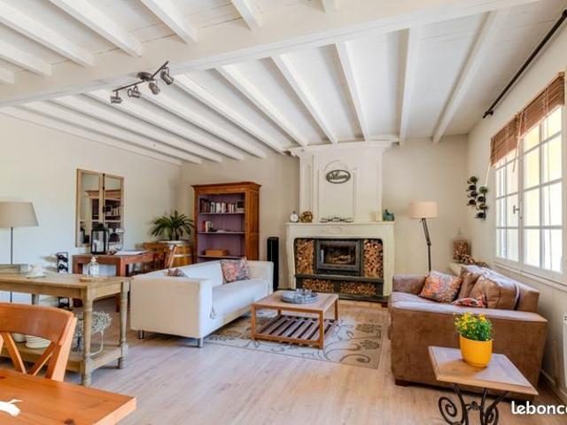Maison 6 pièces 250 m²