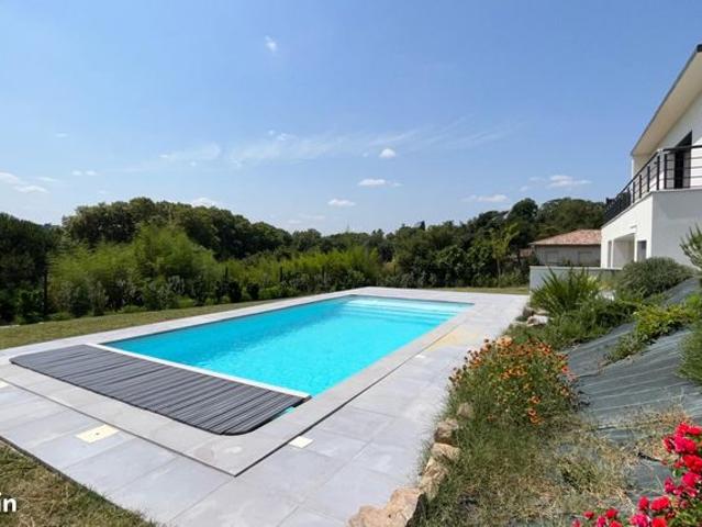 Maison 6 pièces 250 m²