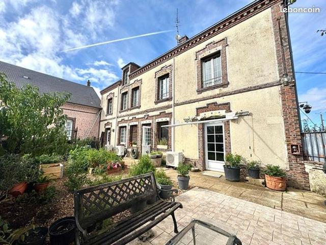 Maison 6 pièces 250 m²
