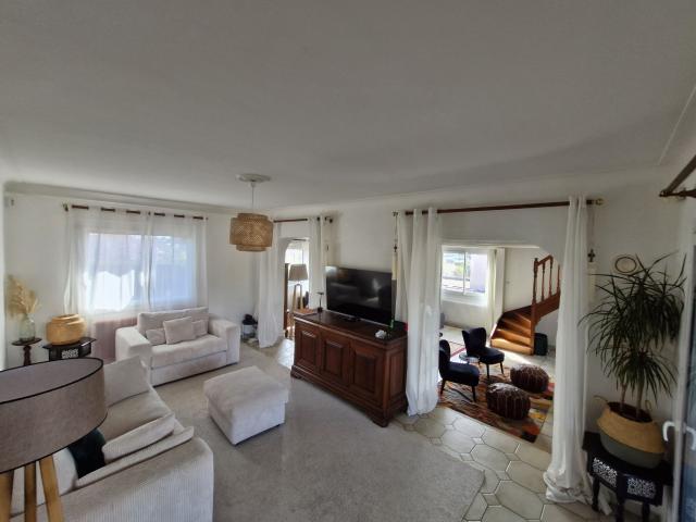 Maison 6 pièces 250 m²