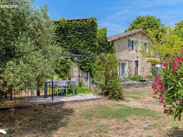 Maison 6 pièces 250 m²