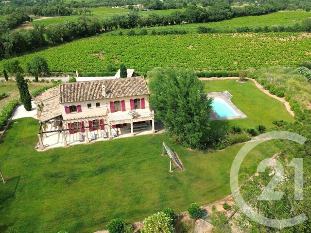 Maison 6 pièces 250 m²