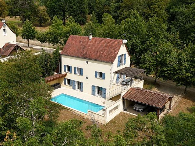 Maison 6 pièces 250 m²