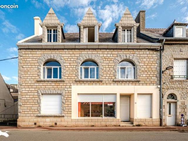 Maison 6 pièces 250 m²