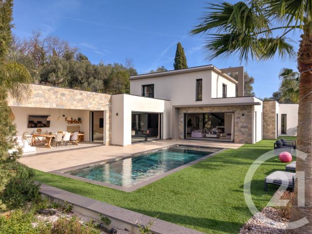 Maison 6 pièces 250 m²
