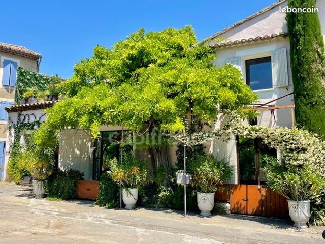 Maison 6 pièces 250 m²
