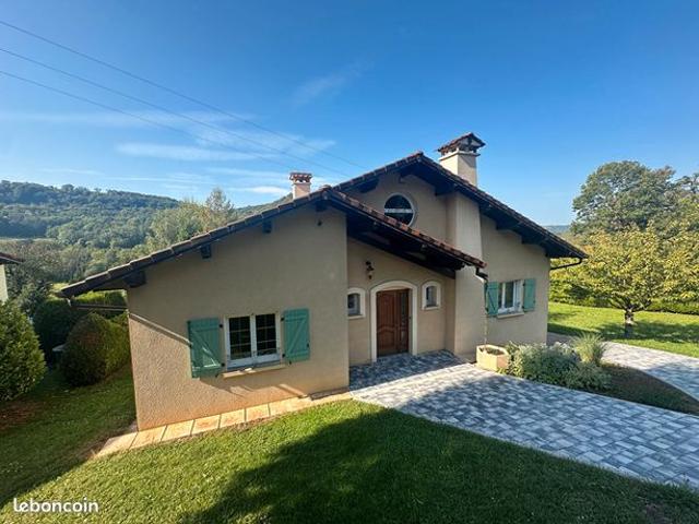 Maison 6 pièces 250 m²