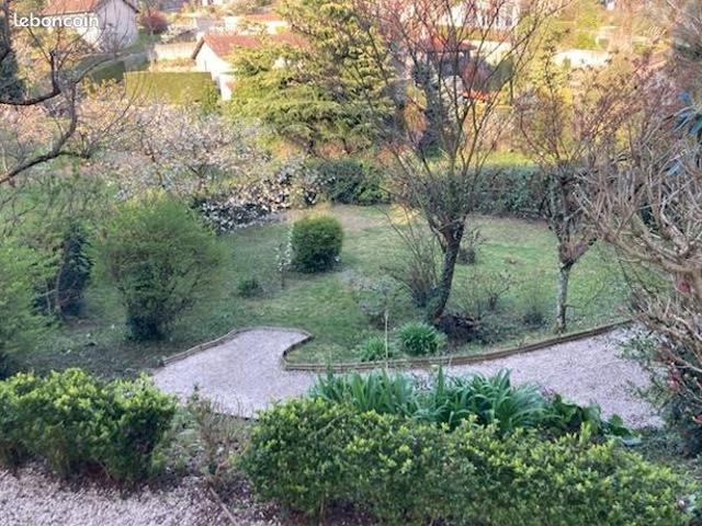 Maison 6 pièces 250 m²