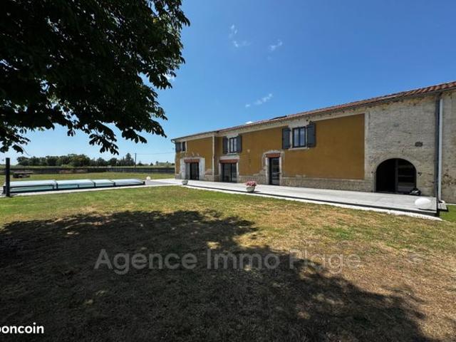 Maison 6 pièces 250 m²
