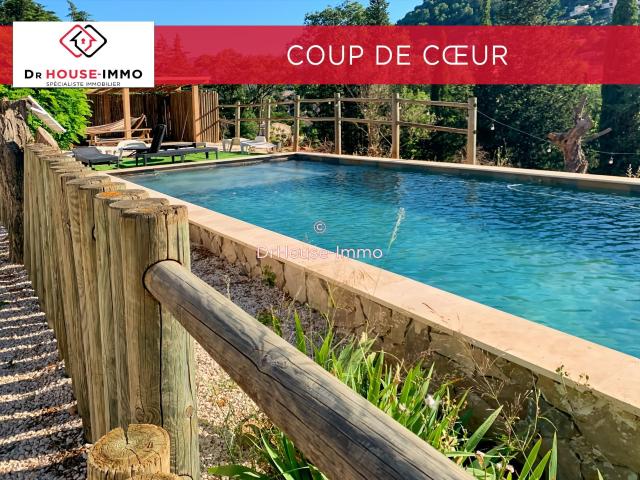 Maison 6 pièces 250 m²