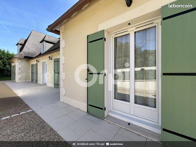 Maison 6 pièces 250 m²