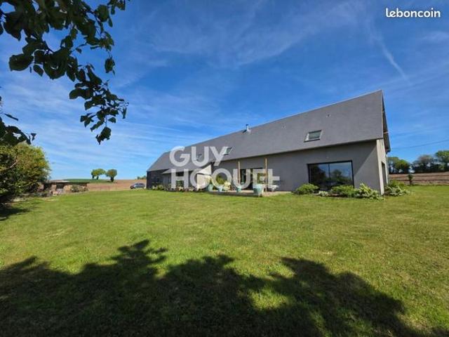 Maison 6 pièces 236 m²