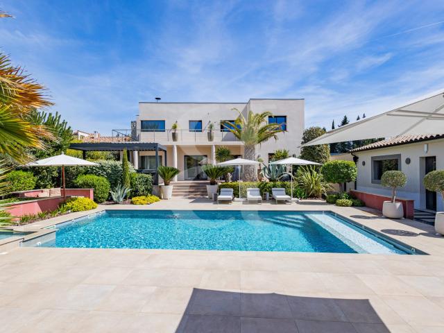 Maison 6 pièces 251 m²