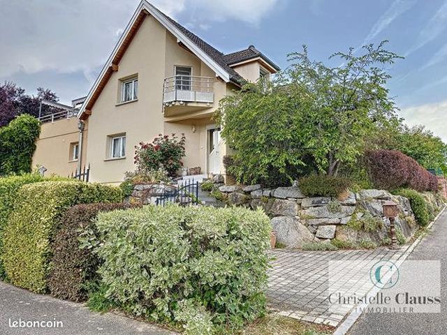 Maison 6 pièces 251 m²