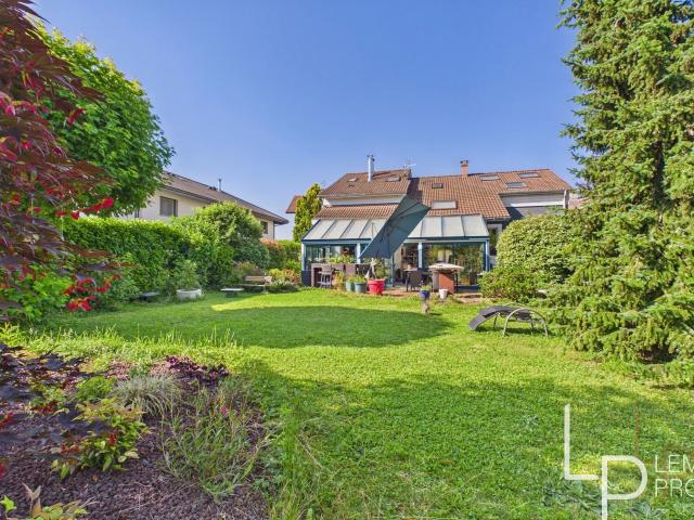 Maison 6 pièces 251 m²