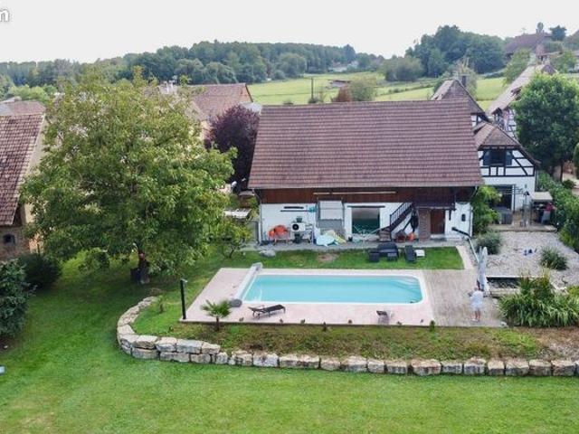 Maison 6 pièces 251 m²