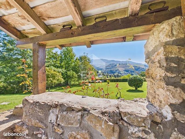 Maison 6 pièces 252 m²