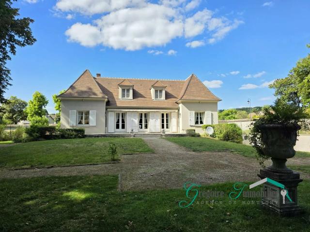 Maison 6 pièces 252 m²