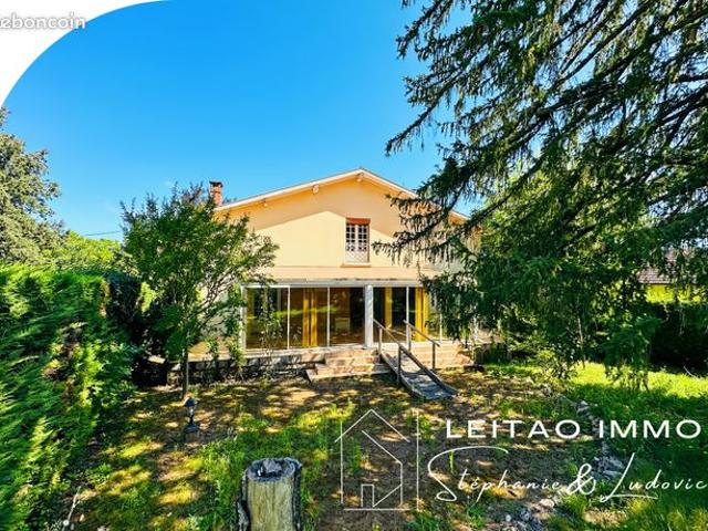Maison 6 pièces 252 m²