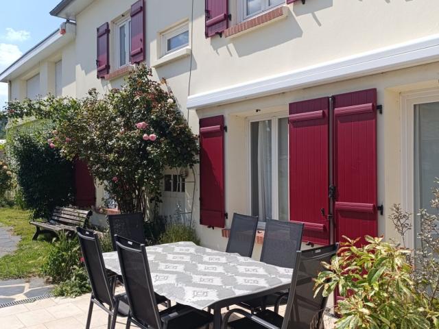 Maison 6 pièces 252 m²