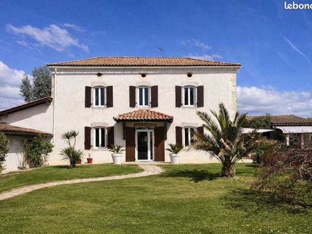 Maison 6 pièces 253 m²