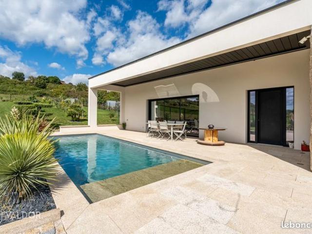 Maison 6 pièces 253 m²