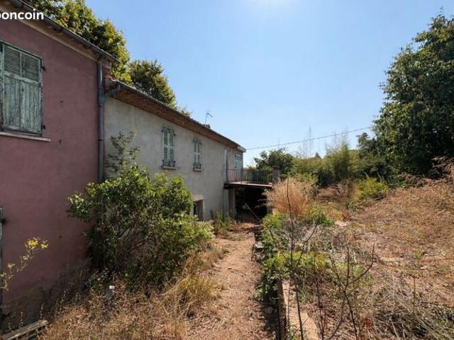 Maison 6 pièces 264 m²