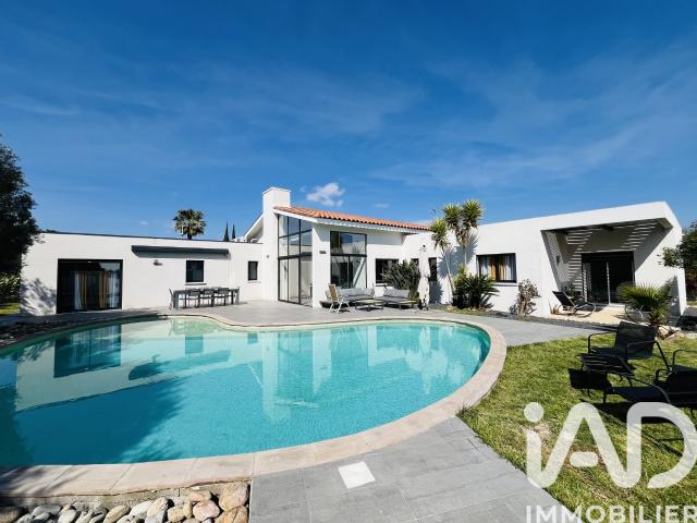 Maison 6 pièces 264 m²
