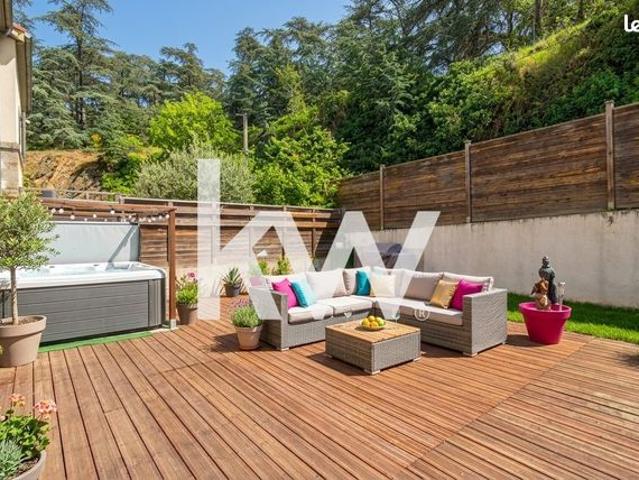 Maison 6 pièces 265 m²