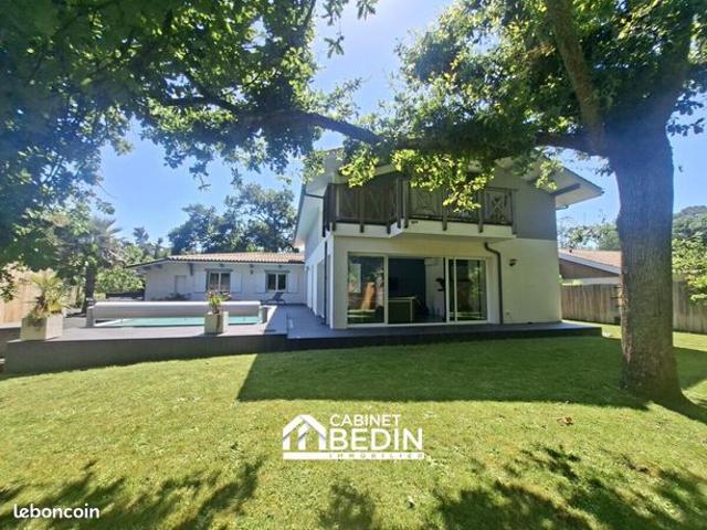Maison 6 pièces 265 m²