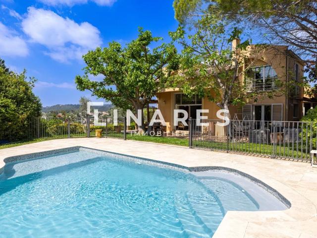 Maison 6 pièces 265 m²