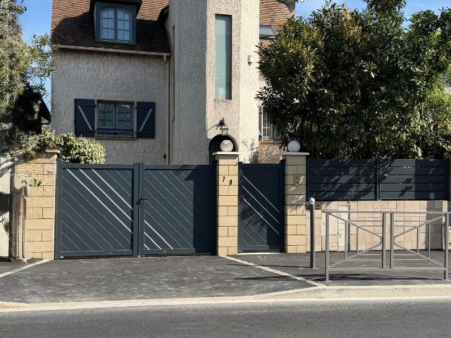 Maison 6 pièces 265 m²