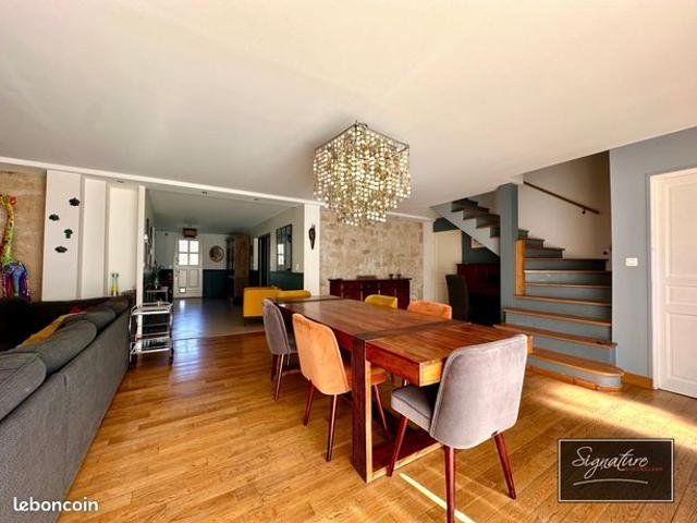 Maison 6 pièces 265 m²