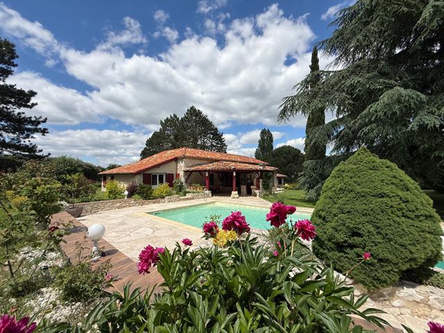Maison 6 pièces 265 m²