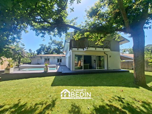 Maison 6 pièces 265 m²