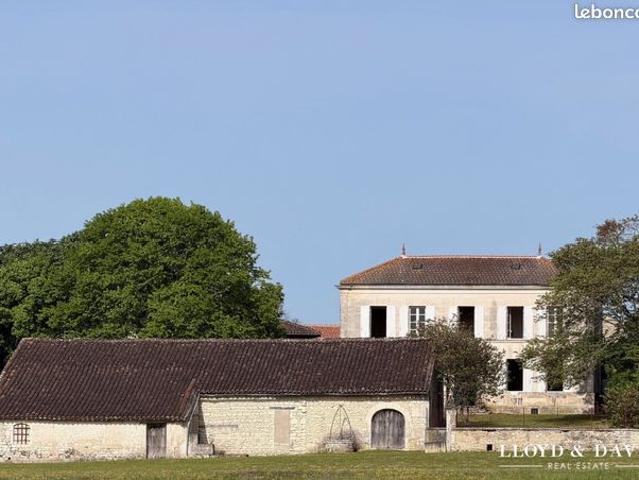 Maison 6 pièces 266 m²