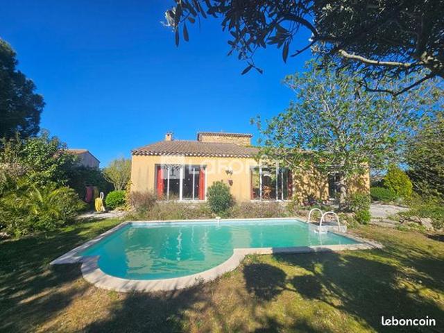Maison 6 pièces 266 m²