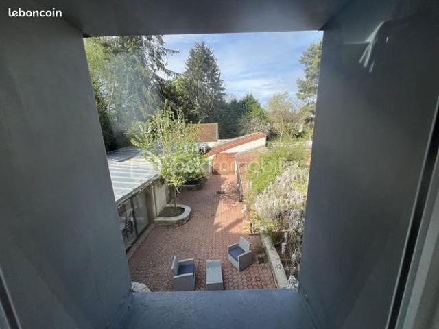 Maison 6 pièces 266 m²
