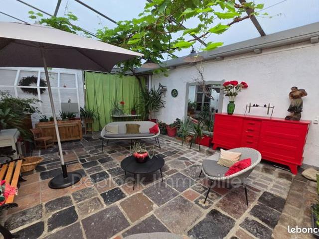 Maison 6 pièces 267 m²