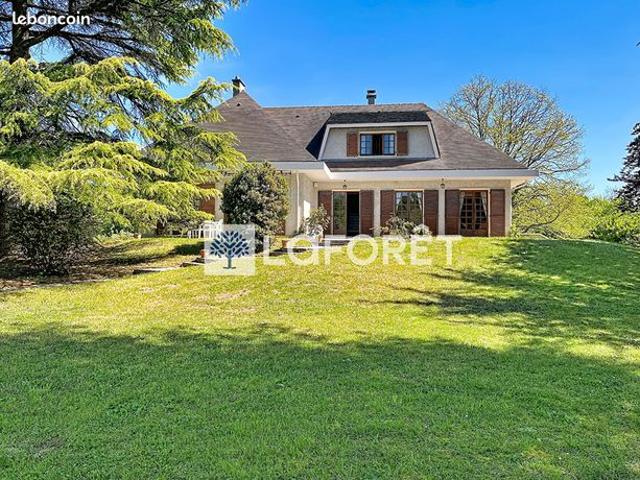 Maison 6 pièces 267 m²